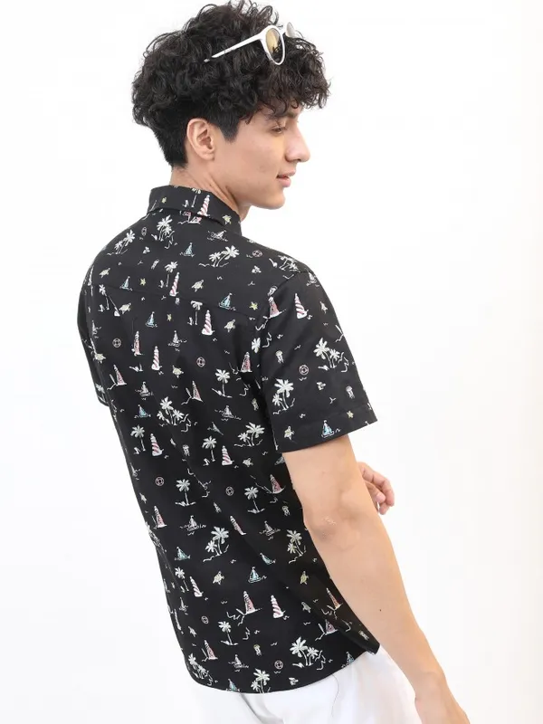  Highlander Men Black Printed Slim Fit Casual Shirts