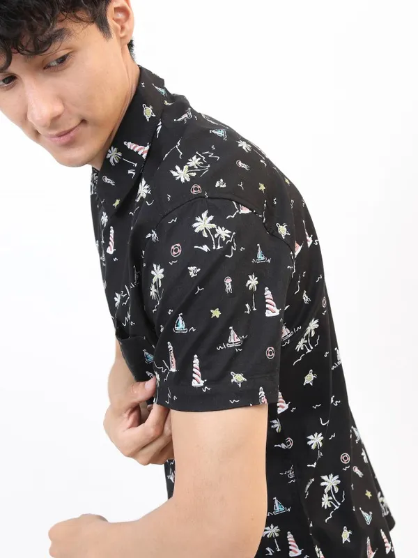  Highlander Men Black Printed Slim Fit Casual Shirts