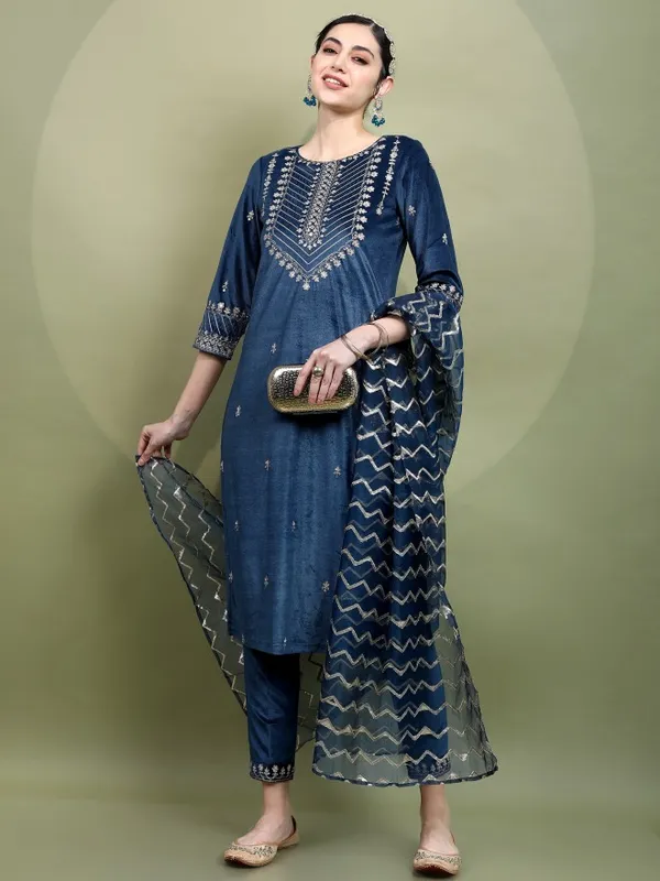  Vishudh Women Teal Printed Kurta Sets