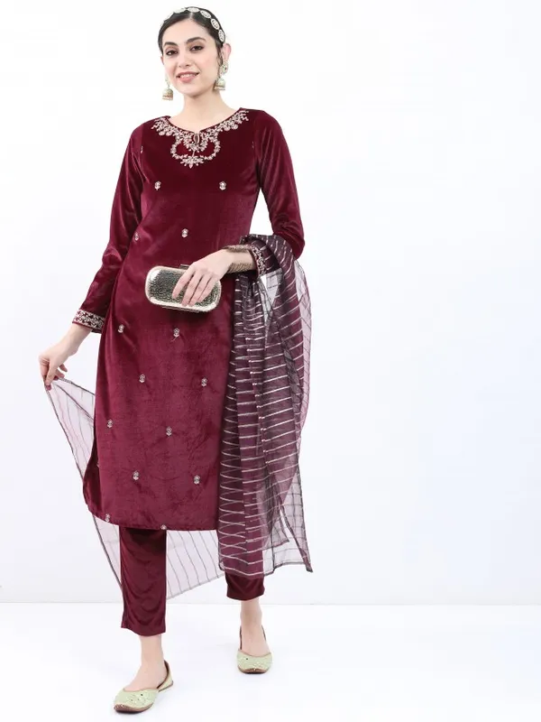  Ketch Women Magenta Printed Kurta Sets