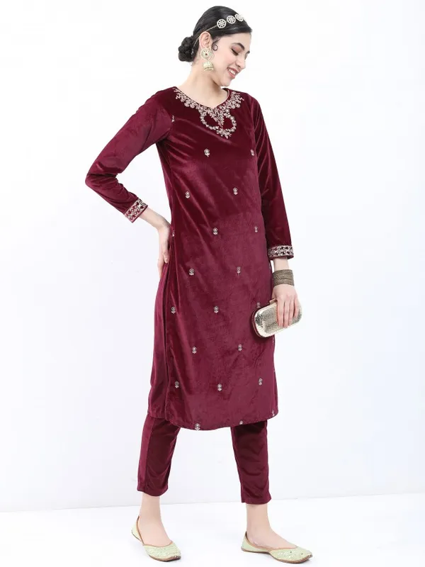  Ketch Women Magenta Printed Kurta Sets