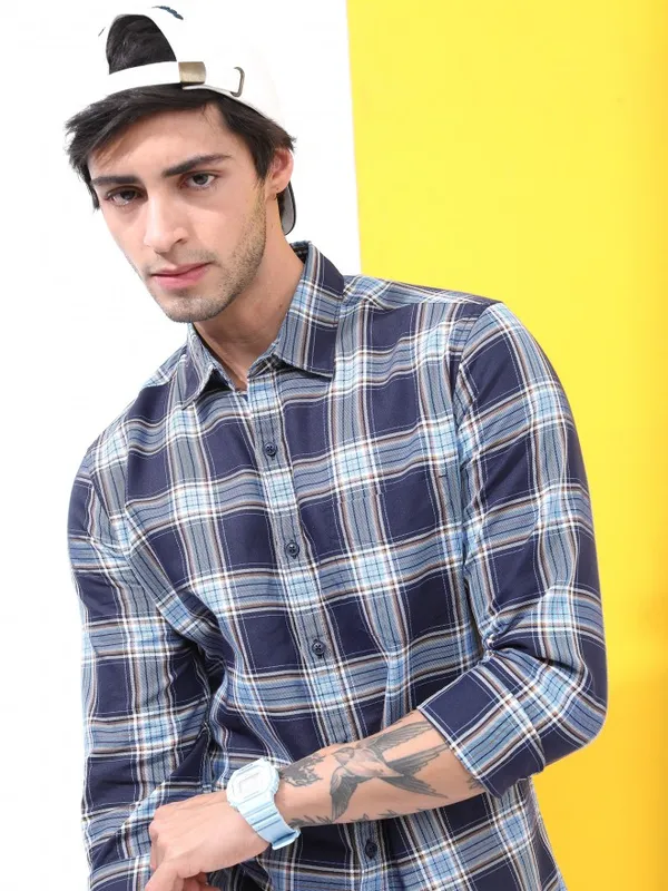  Highlander Men Blue Checked Slim Fit Casual Shirts