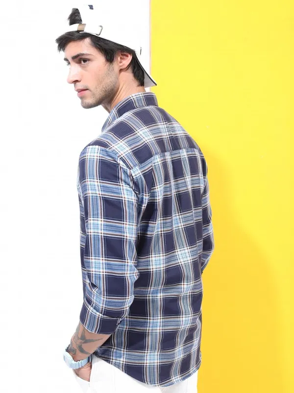  Highlander Men Blue Checked Slim Fit Casual Shirts