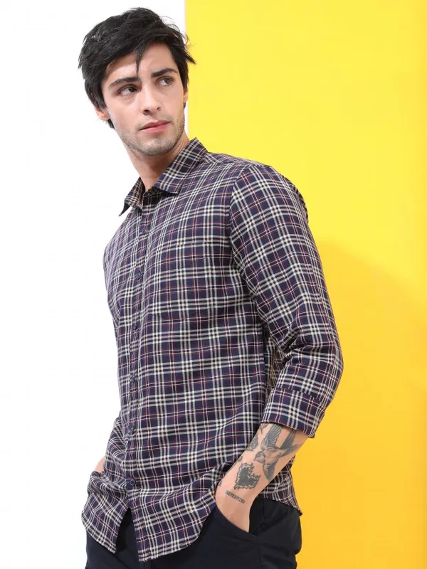  Highlander Men Navy Blue Checked Slim Fit Casual Shirts