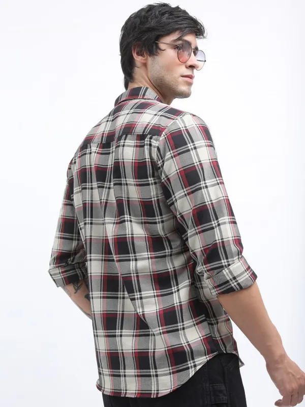  Highlander Men Black Checked Slim Fit Casual Shirts