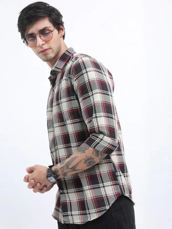  Highlander Men Black Checked Slim Fit Casual Shirts