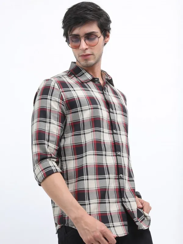  Highlander Men Black Checked Slim Fit Casual Shirts