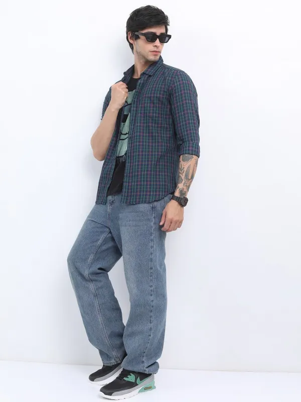  Highlander Men Green Checked Slim Fit Casual Shirts