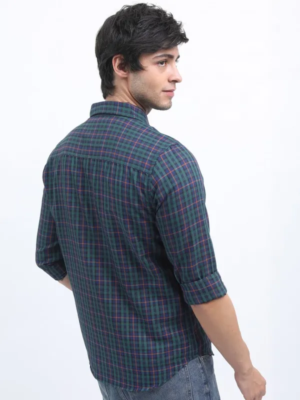  Highlander Men Green Checked Slim Fit Casual Shirts