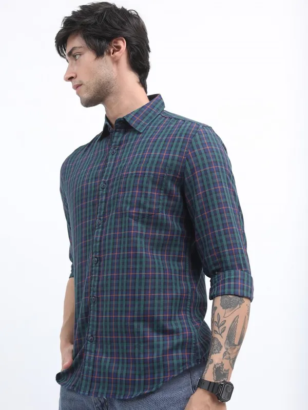  Highlander Men Green Checked Slim Fit Casual Shirts