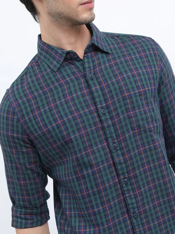  Highlander Men Green Checked Slim Fit Casual Shirts