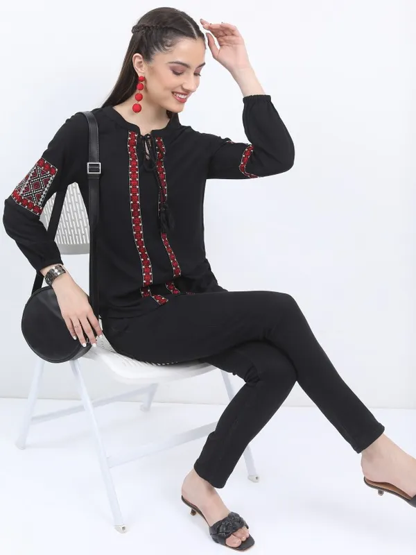 Vishudh Women Black Embroidered Top