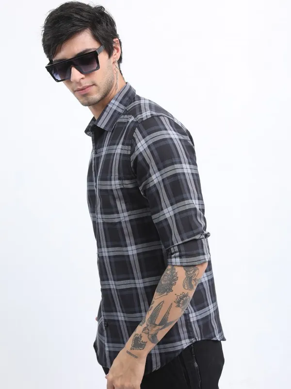  Highlander Men Black Checked Slim Fit Casual Shirts