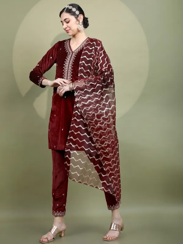  Vishudh Women Maroon Solid Kurta Sets