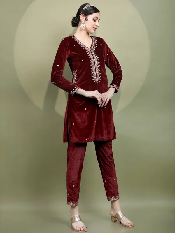  Vishudh Women Maroon Solid Kurta Sets