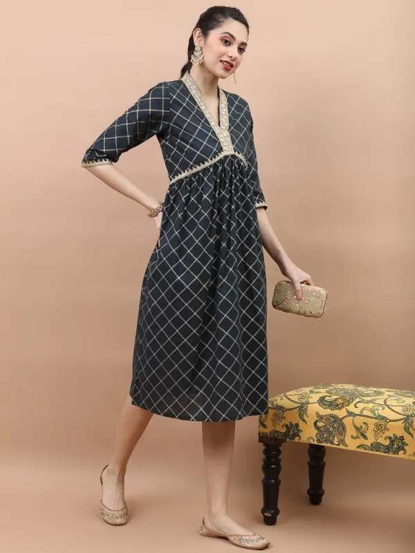 Vishudh Women Green Printed A-Line Dress