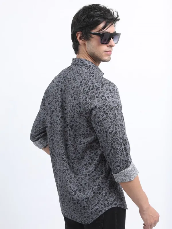 Men Slim Fit Casual Shirt