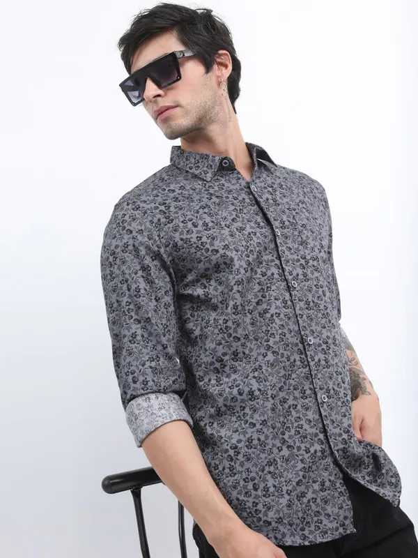 Men Slim Fit Casual Shirt
