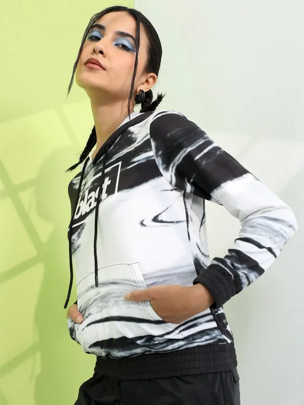  Tokyo Talkies Women White Printed Pullover Hood Sweatshirts