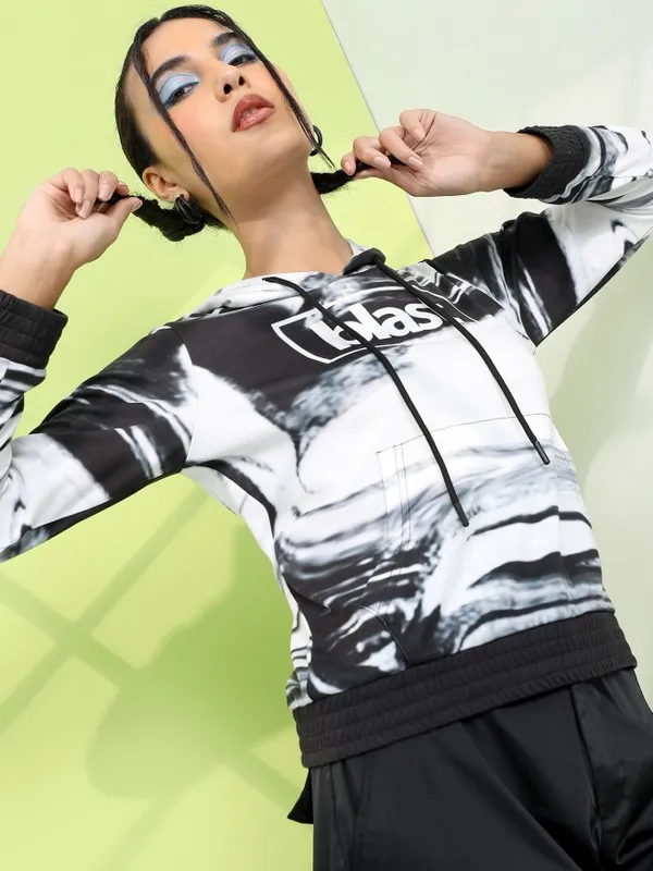  Tokyo Talkies Women White Printed Pullover Hood Sweatshirts