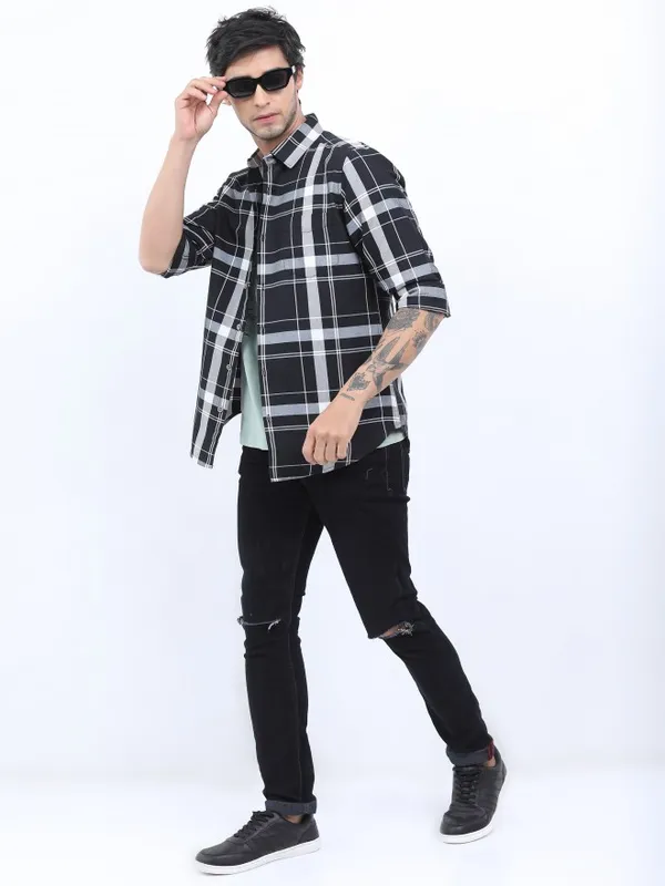  Ketch Men Black Checked Slim Fit Casual Shirts