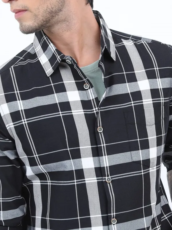  Ketch Men Black Checked Slim Fit Casual Shirts
