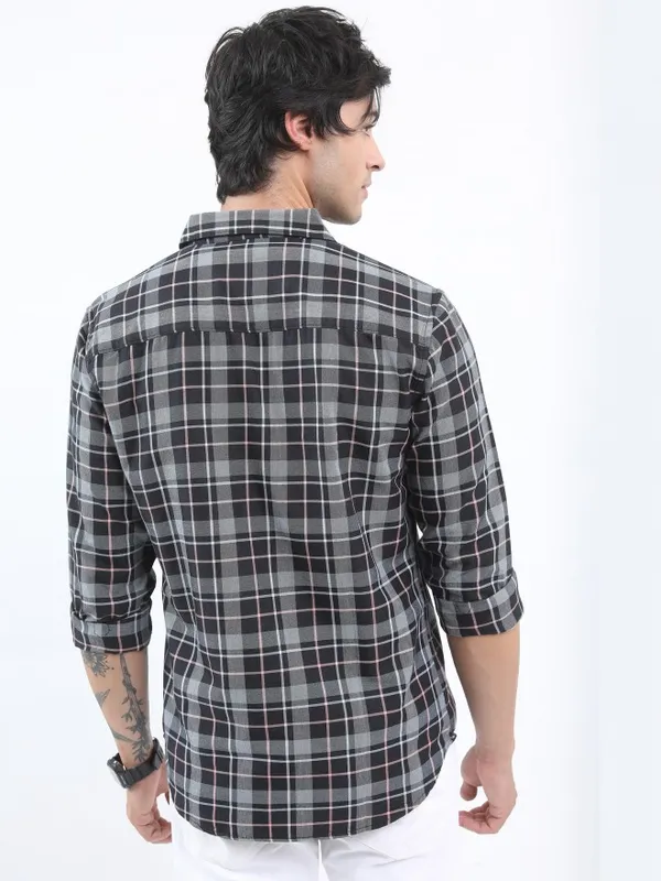  Ketch Men Black Checked Slim Fit Casual Shirts