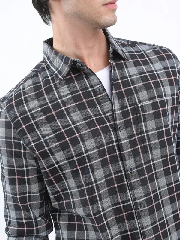  Ketch Men Black Checked Slim Fit Casual Shirts