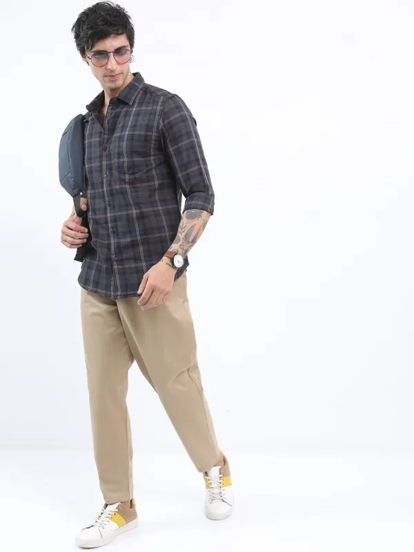  Ketch Men Grey Checked Slim Fit Casual Shirts