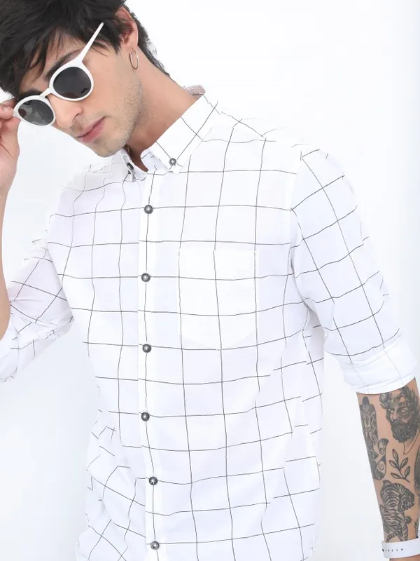 Highlander Men White Checked Slim Fit Casual Shirt
