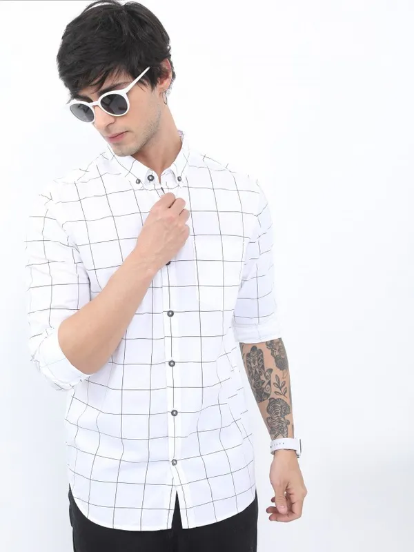 Highlander Men White Checked Slim Fit Casual Shirt