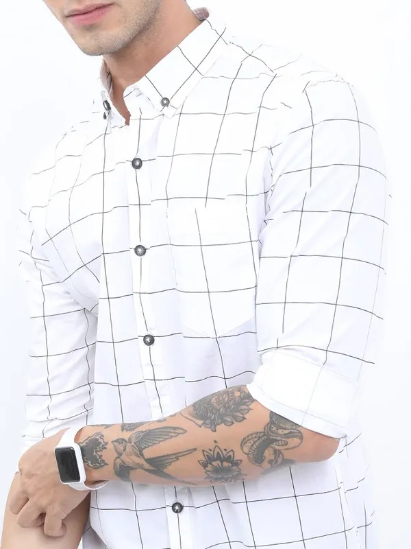 Highlander Men White Checked Slim Fit Casual Shirt