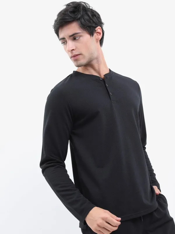  Highlander Men Black Solid Henley Neck T-Shirts