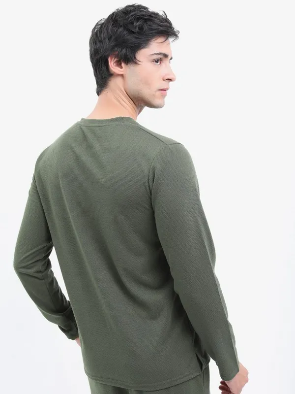  Highlander Men Olive Solid Henley Neck T-Shirts