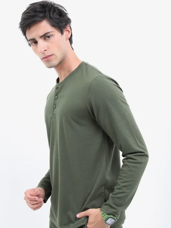  Highlander Men Olive Solid Henley Neck T-Shirts