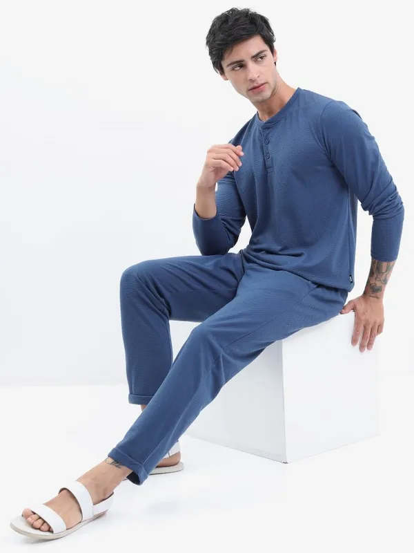  Highlander Men Blue Solid Henley Neck T-Shirts