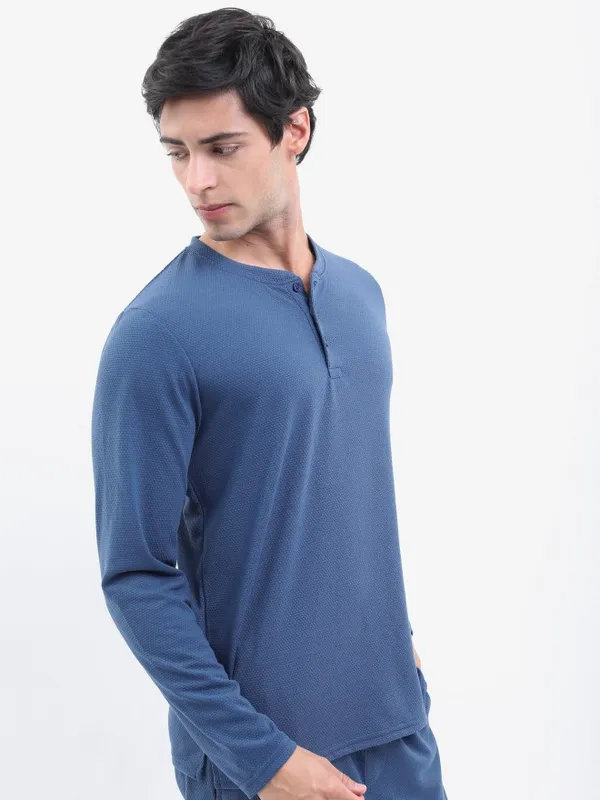  Highlander Men Blue Solid Henley Neck T-Shirts
