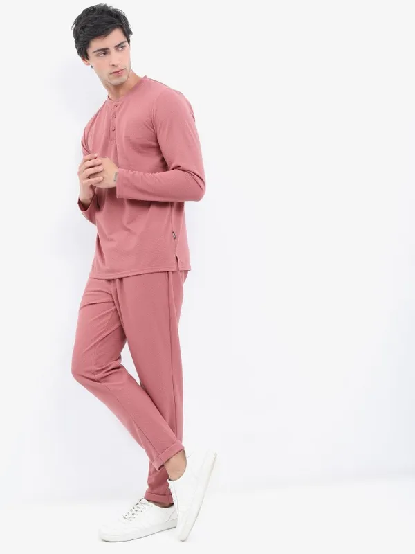 Men Solid Henley Neck T-shirt
