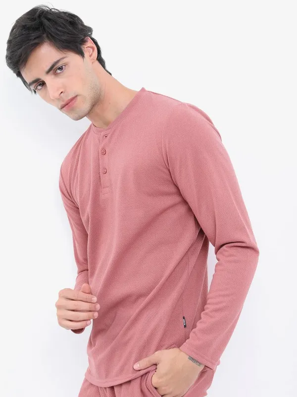 Men Solid Henley Neck T-shirt