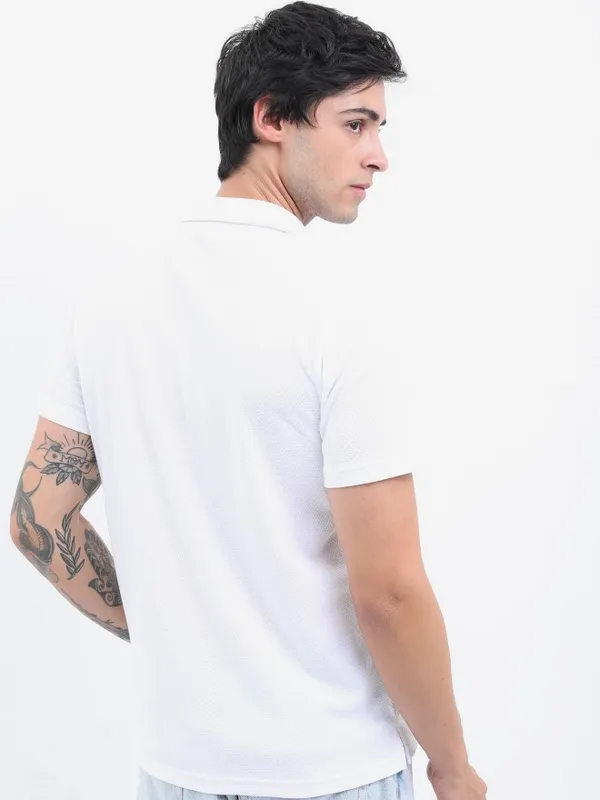  Highlander Men White Solid Polo Collar Polo T-Shirts