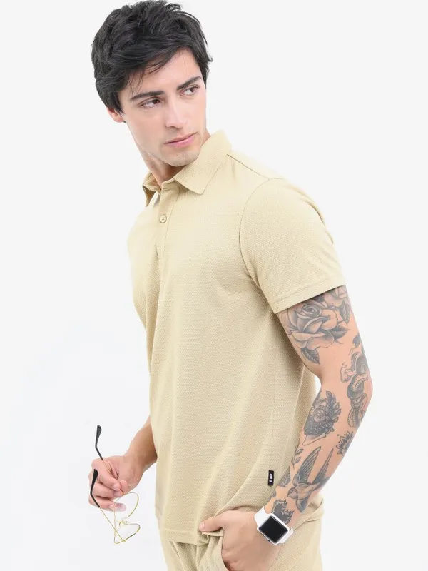  Highlander Men Cream Solid Polo Collar Polo T-Shirts