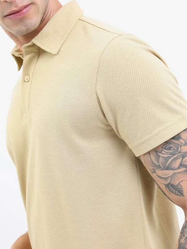  Highlander Men Cream Solid Polo Collar Polo T-Shirts