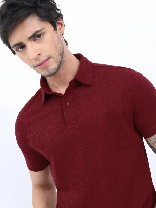  Highlander Men Maroon Solid Polo Collar Polo T-Shirts