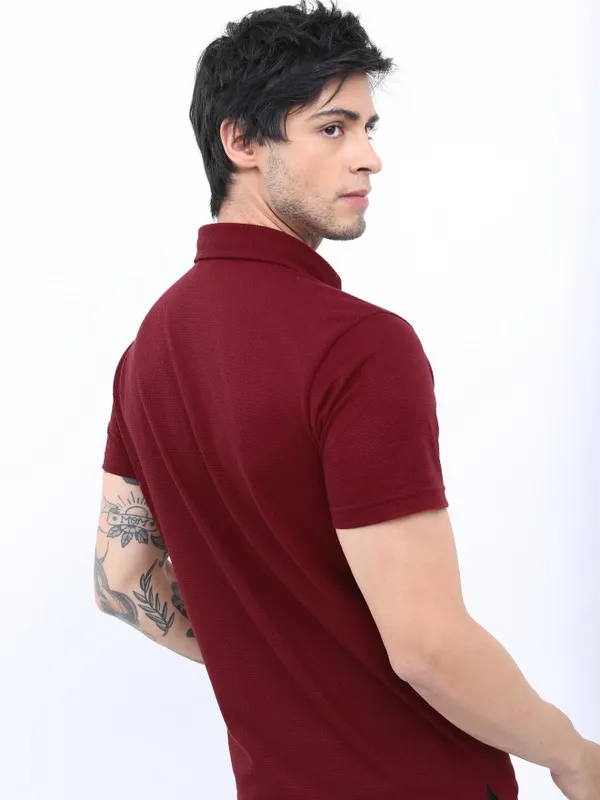  Highlander Men Maroon Solid Polo Collar Polo T-Shirts