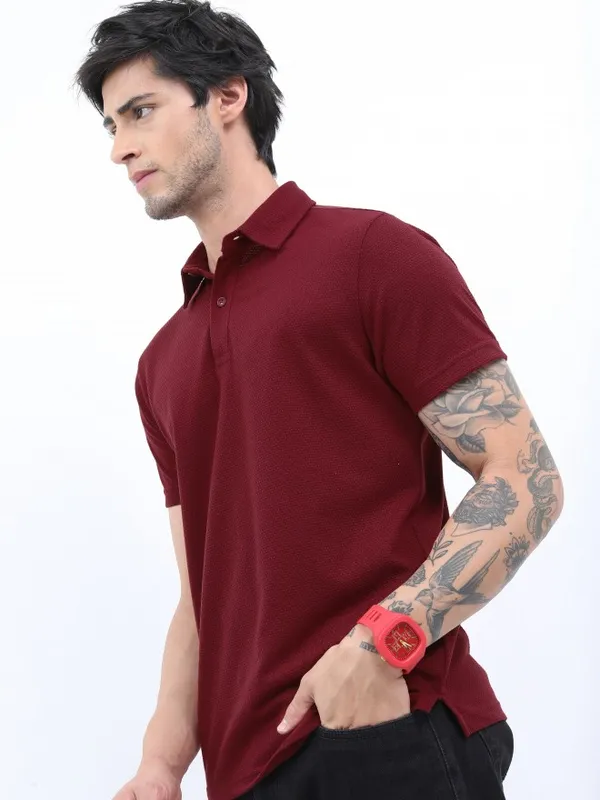  Highlander Men Maroon Solid Polo Collar Polo T-Shirts