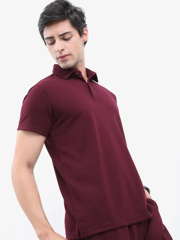  Highlander Men Burgundy Solid Polo Collar Polo T-Shirts