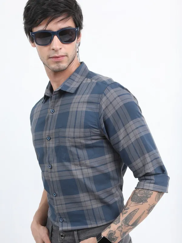Men Slim Fit Casual Shirt