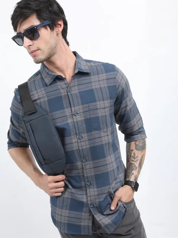 Men Slim Fit Casual Shirt