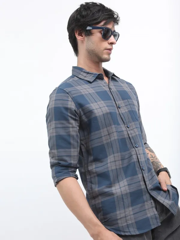 Men Slim Fit Casual Shirt