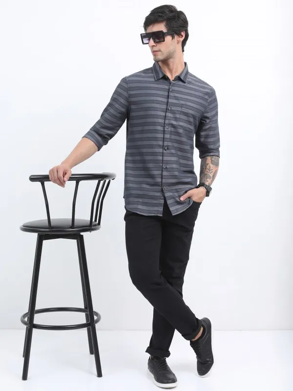 Highlander Men Grey Striped Slim Fit Casual Shirts
